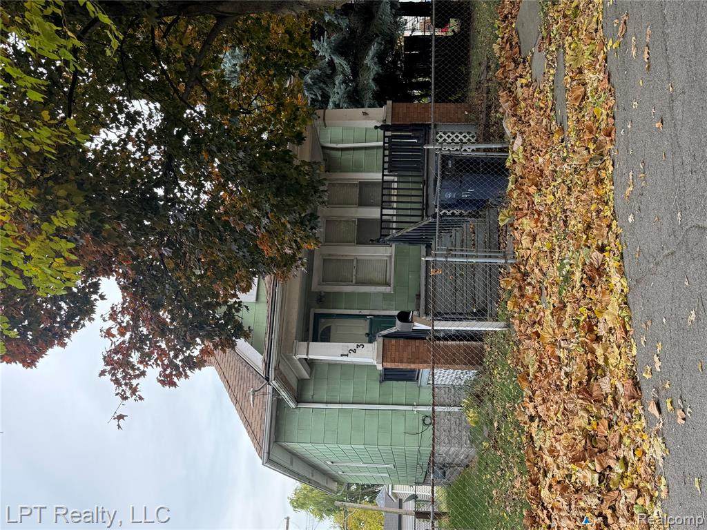 123 Burke Street - Photo 1