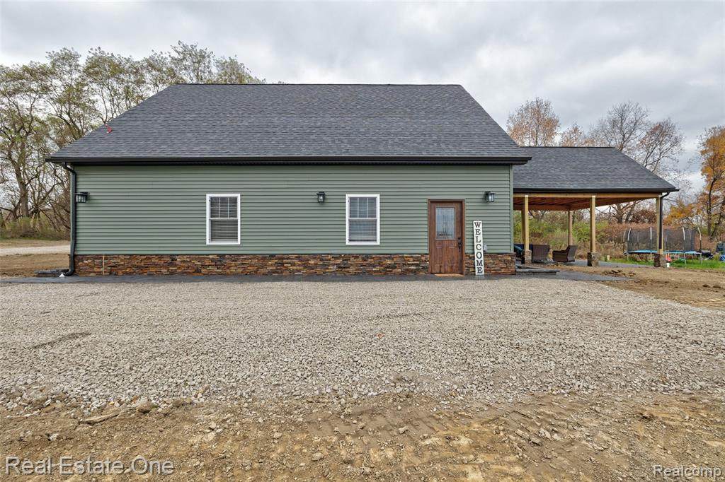 5116 Hadley Road - Photo 1