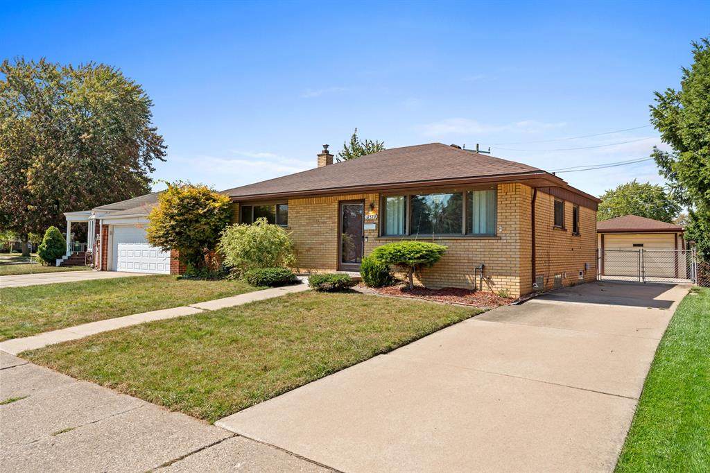 17579 Park Street - Photo 1