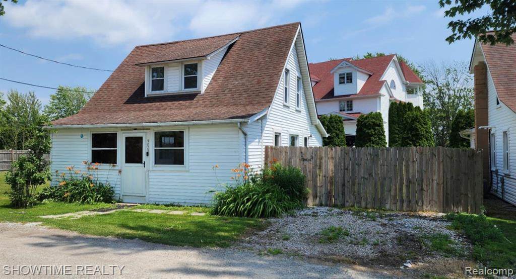 9825 Willow Court - Photo 1