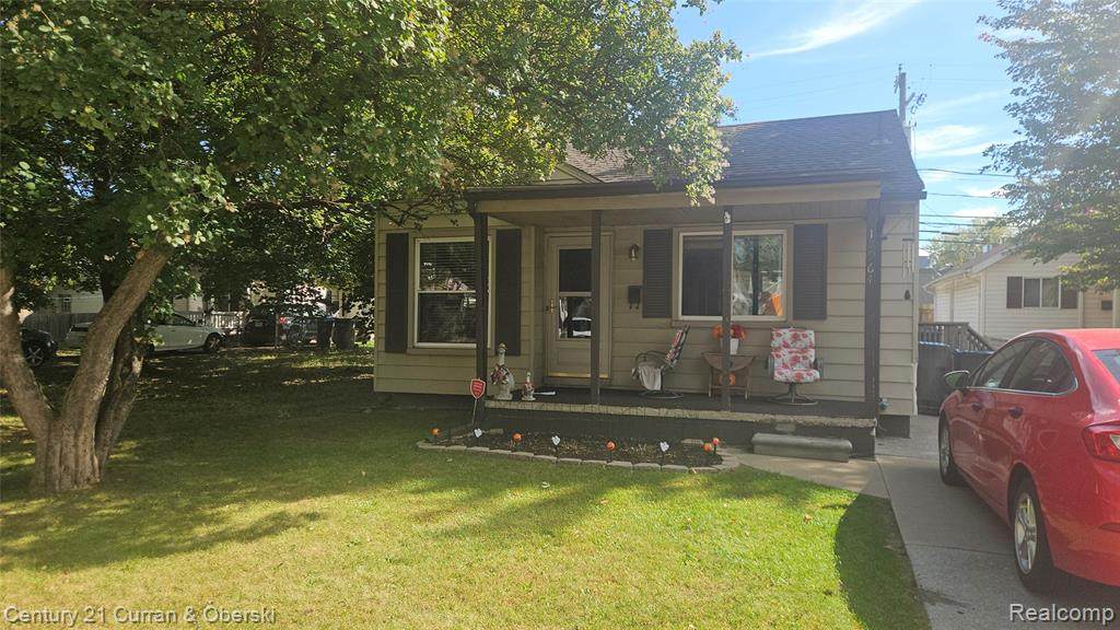 17964 Henry Street - Photo 1