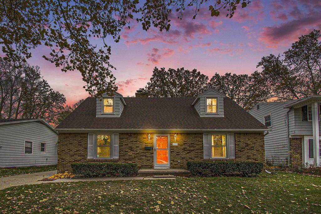 2409 Victor Avenue - Photo 1