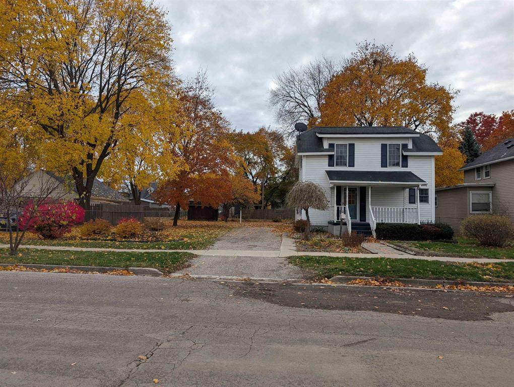 523 Fletcher Street - Photo 1