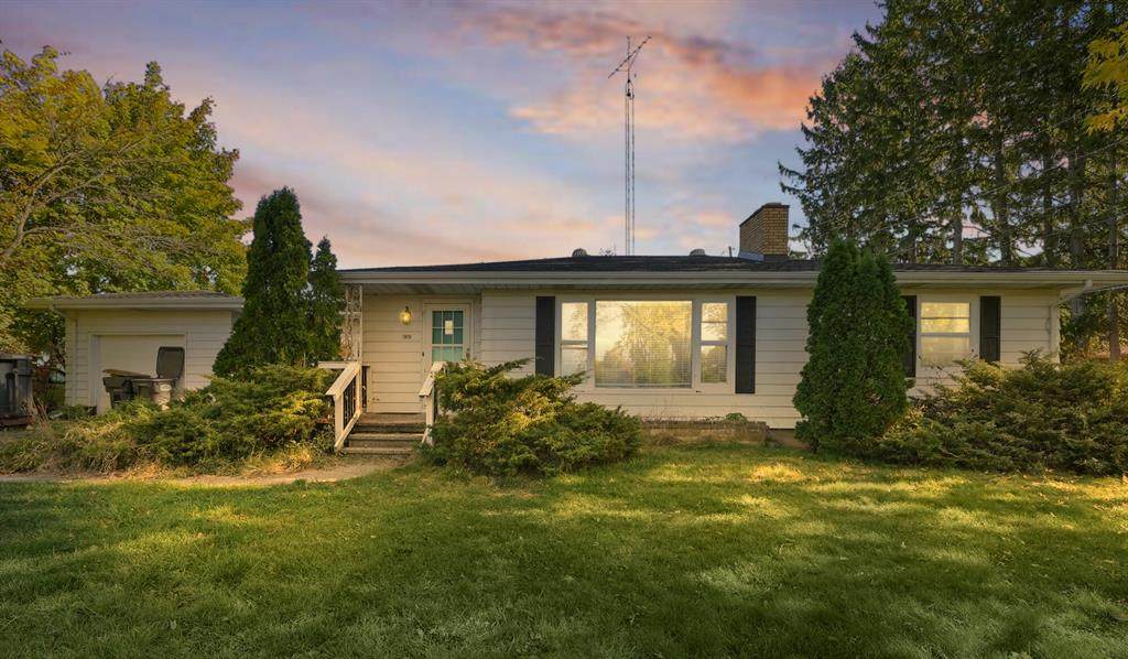 1919 Broadway - Photo 1