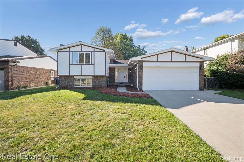 43051 Fernwood Street - Photo 1