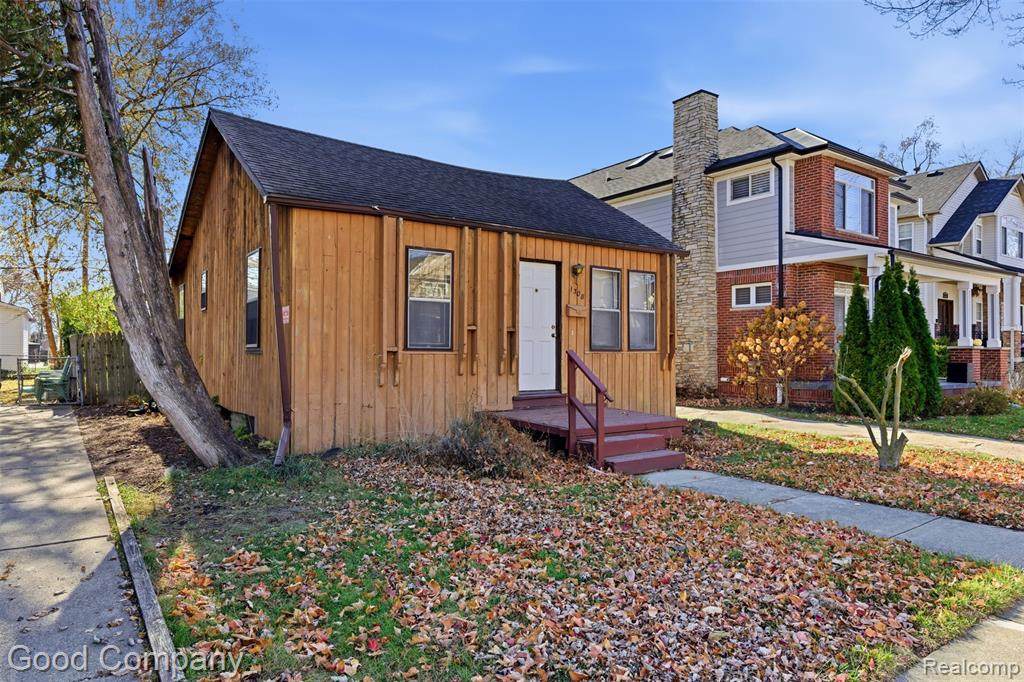 1308 Lincoln Street - Photo 1
