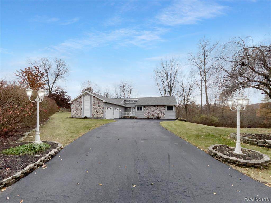 4960 Paula Avenue - Photo 1