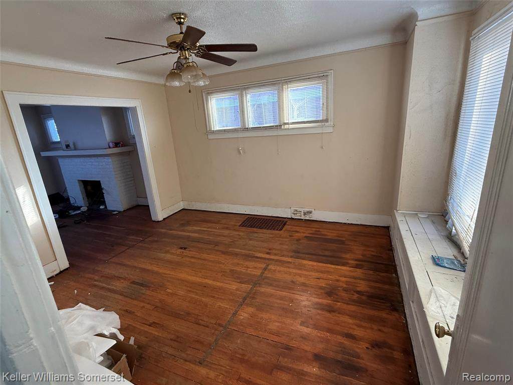 https://bt-photos.global.ssl.fastly.net/michigan/orig_boomver_1_645280425-2.jpg