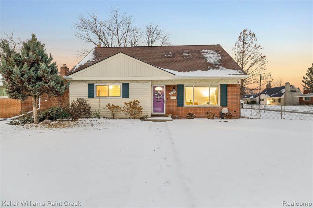 29143 Dover Avenue - Photo 1