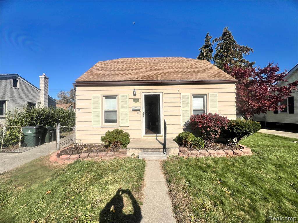 21905 Ridgeway Street - Photo 1