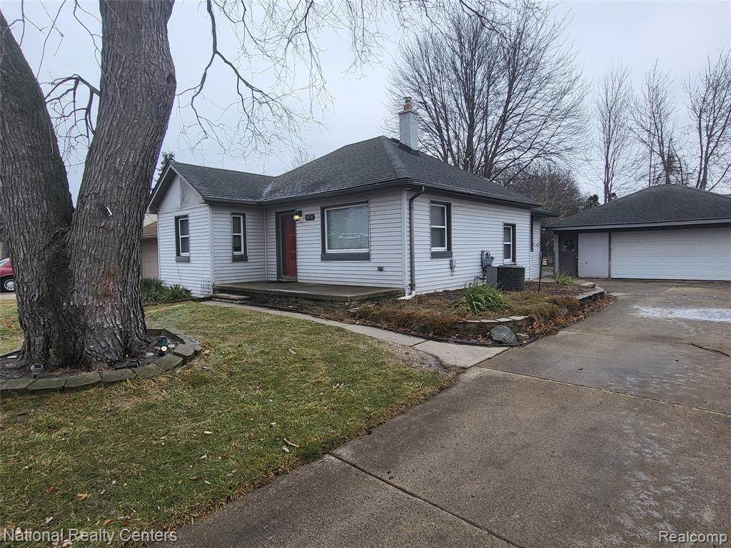 29780 Lorraine Avenue - Photo 1