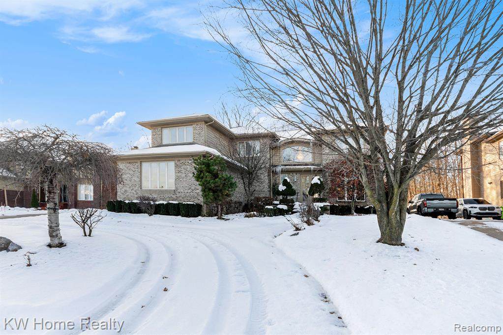 7143 Yarmouth Court - Photo 1