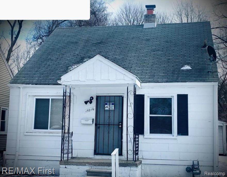 15910 Parkway Street - Photo 1