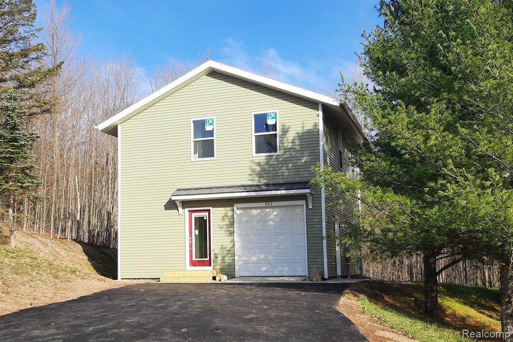 611 Michael Avenue - Photo 1