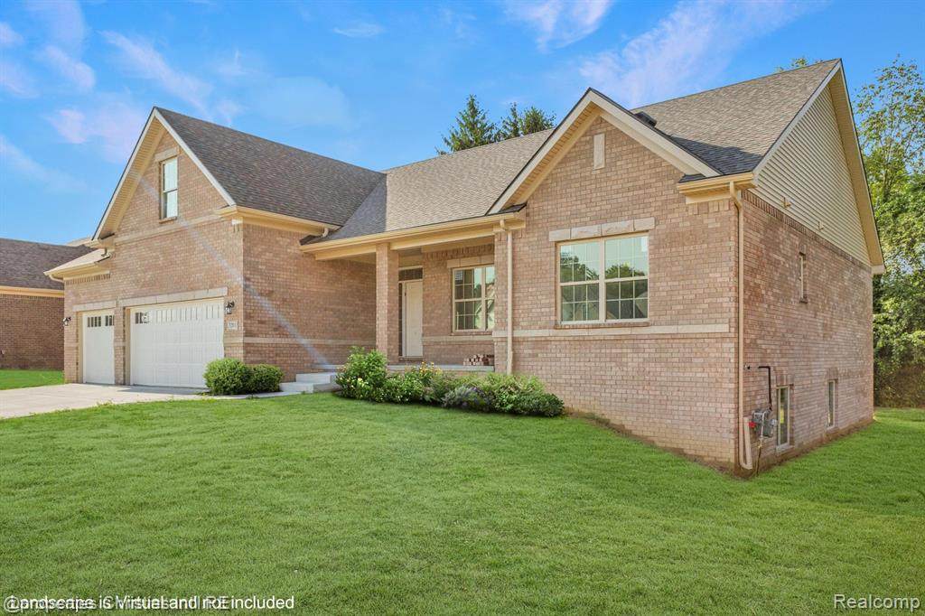 3201 Roma Court - Photo 1