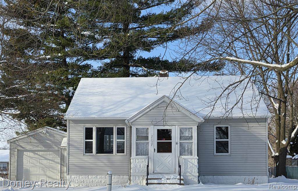 2137 Main Street - Photo 1