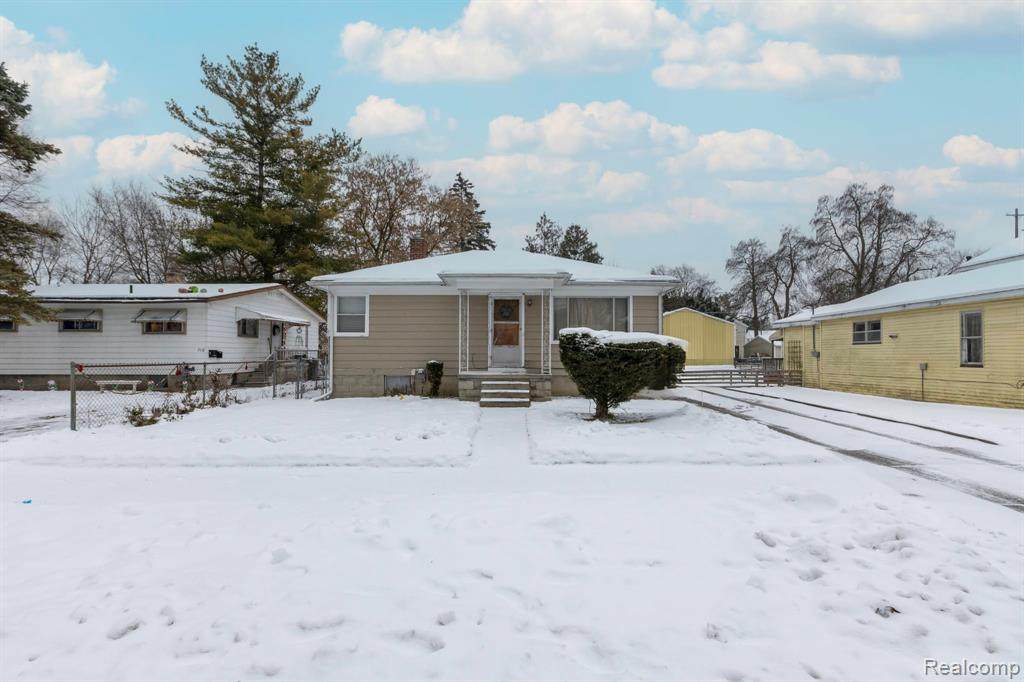 712 Bond Street - Photo 1