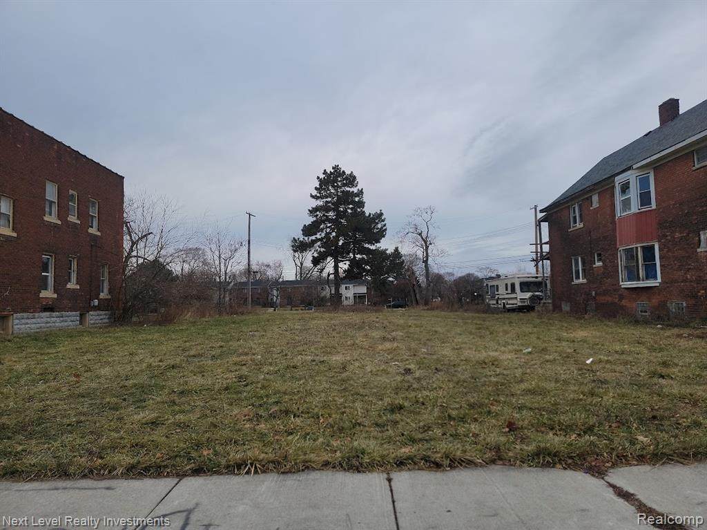 7427 Churchill Street - Photo 1