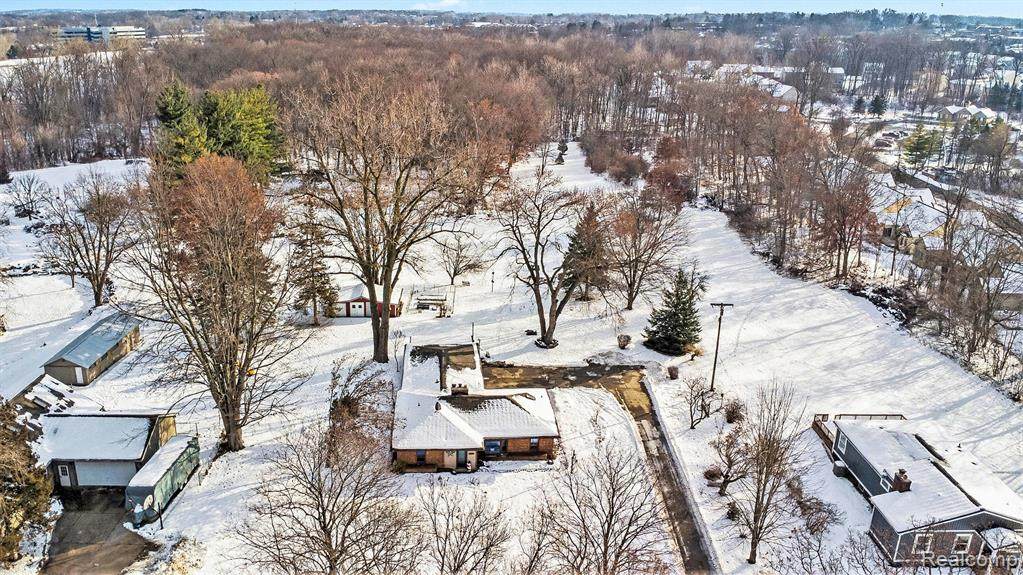 1660 Giddings Road - Photo 1