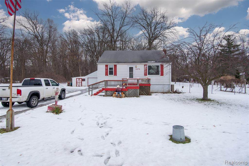 2274 Center Road - Photo 1