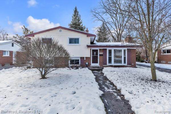 33155 Meadowlark Street - Photo 1
