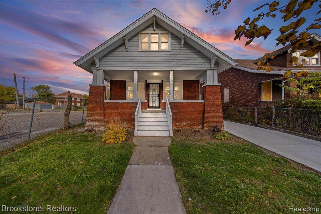4888 Maxwell Street - Photo 1