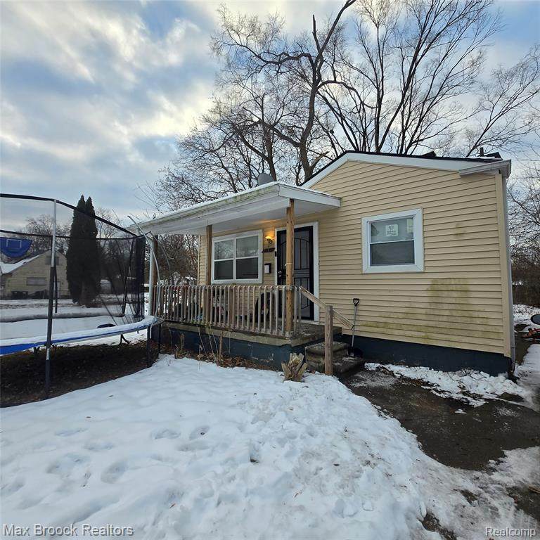 24511 Florence Street - Photo 1