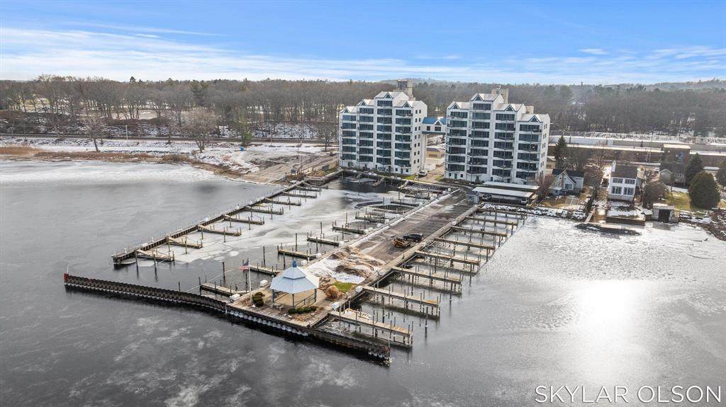 2964 Lakeshore Drive - Photo 1