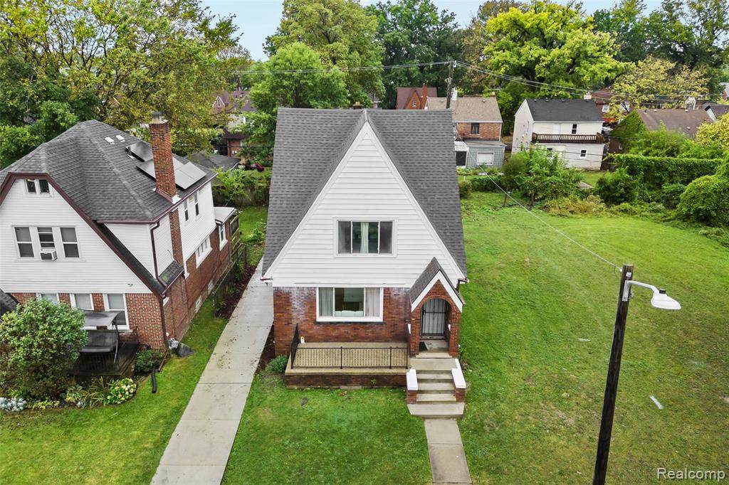 5059 Buckingham Avenue - Photo 1