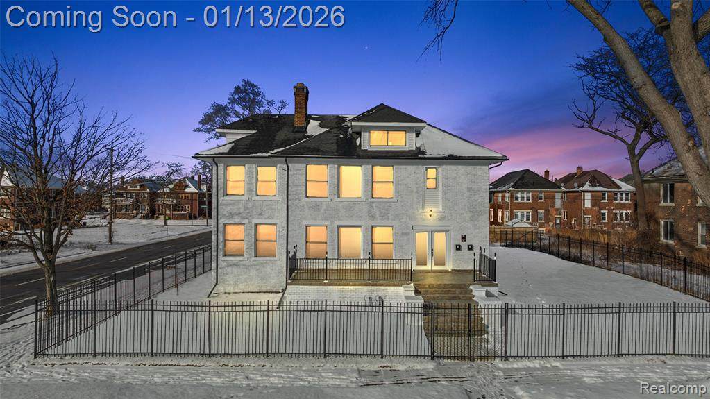 2080 Gladstone Street - Photo 1