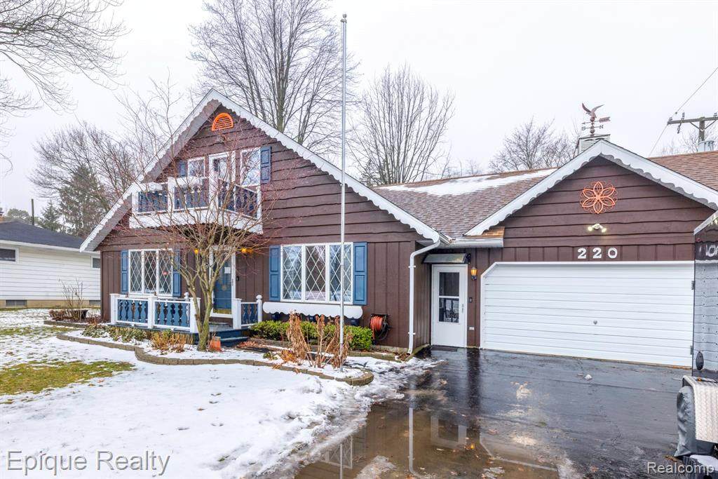 220 Worth Street - Photo 1