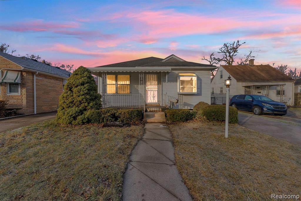 6411 Greenview Avenue - Photo 1