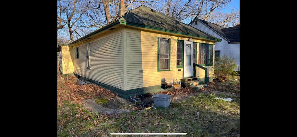 2328 Hoyt Street - Photo 1