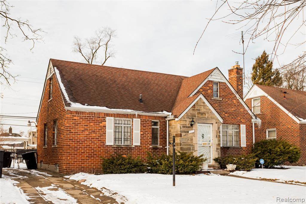 17547 Pinehurst Street - Photo 1