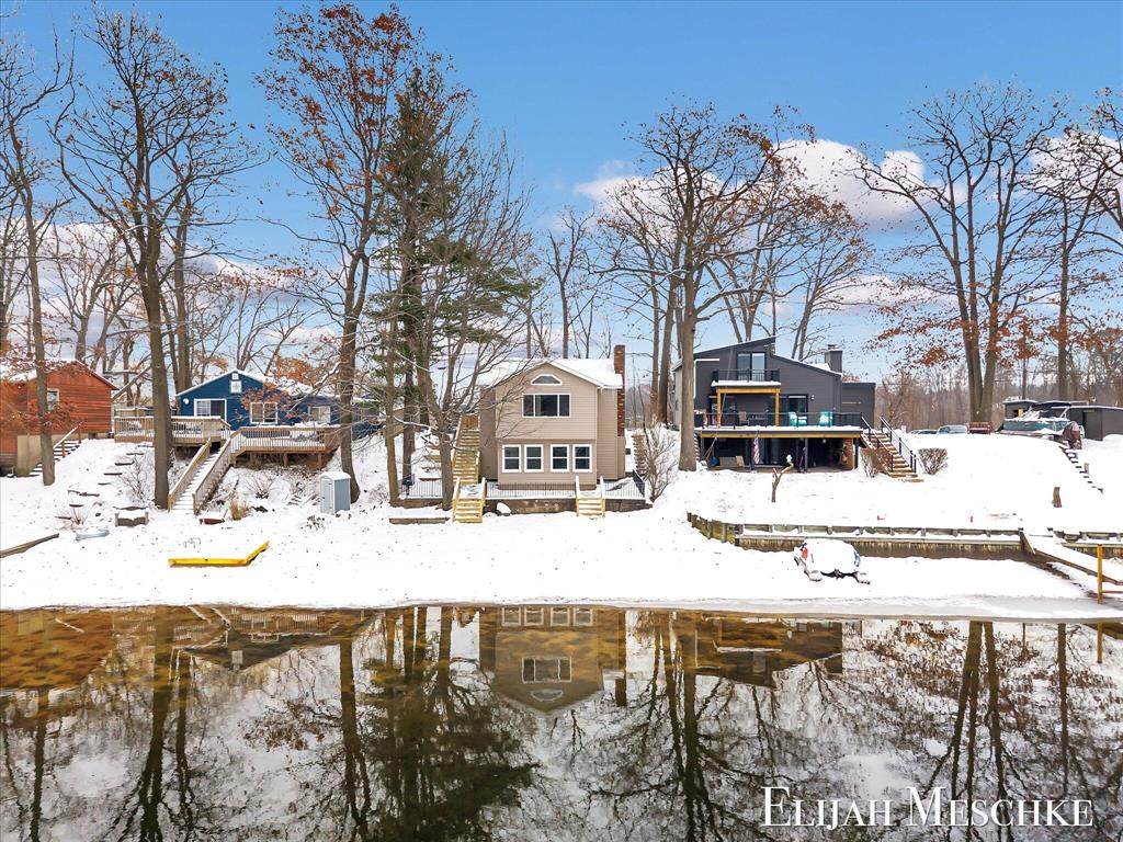 10463 Poplar Drive - Photo 1