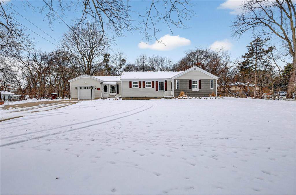 1035 Maple Street - Photo 1