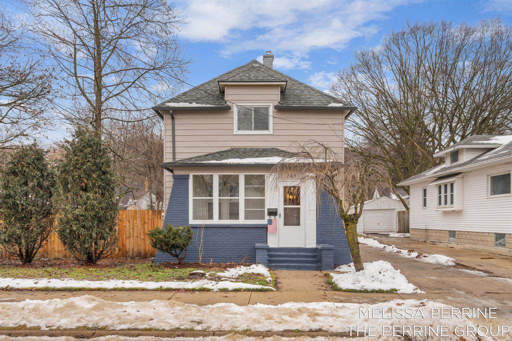 743 Garfield Avenue - Photo 1