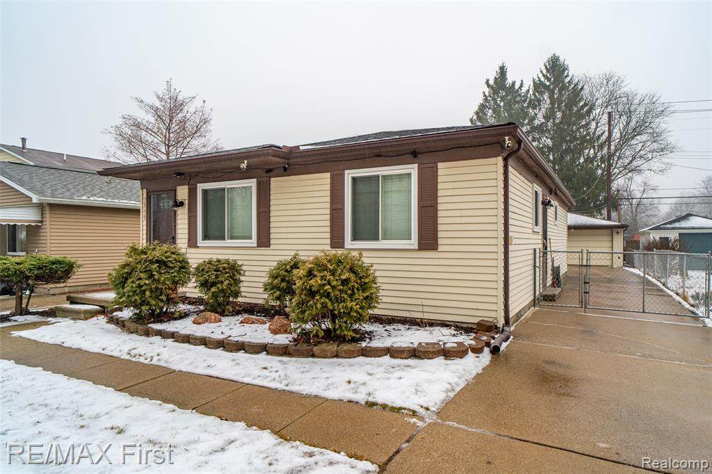 34839 John Hauk Street - Photo 1