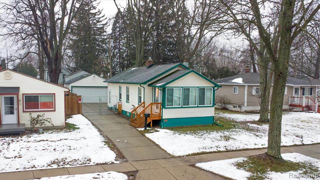 29 Chicago Avenue - Photo 1