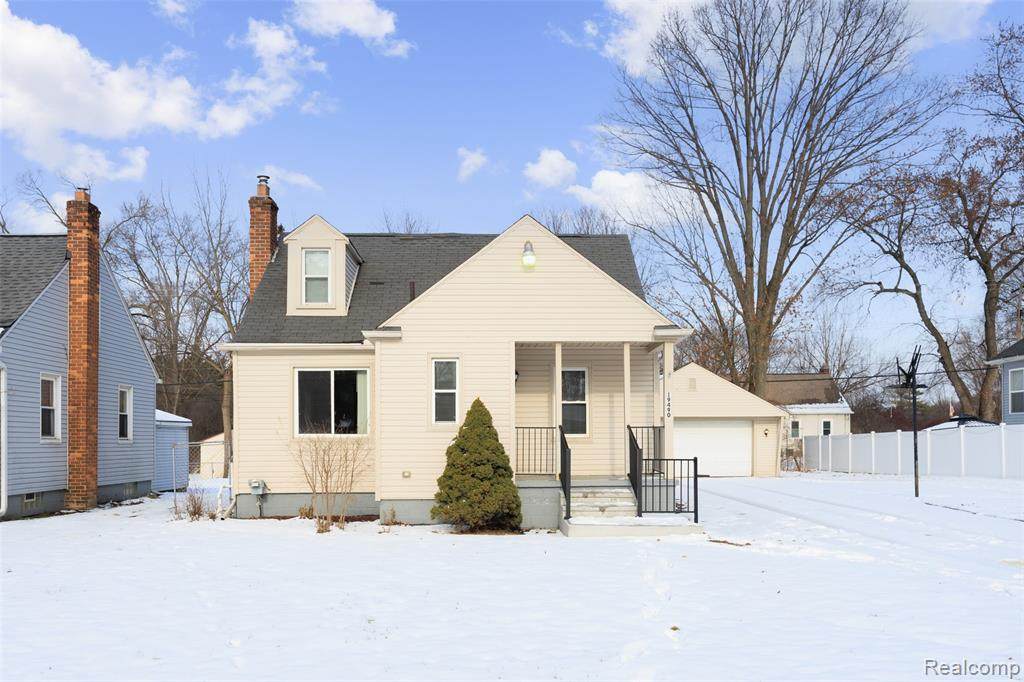 19490 Goldwin Street - Photo 1