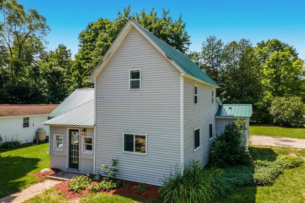 315 First Street - Photo 1