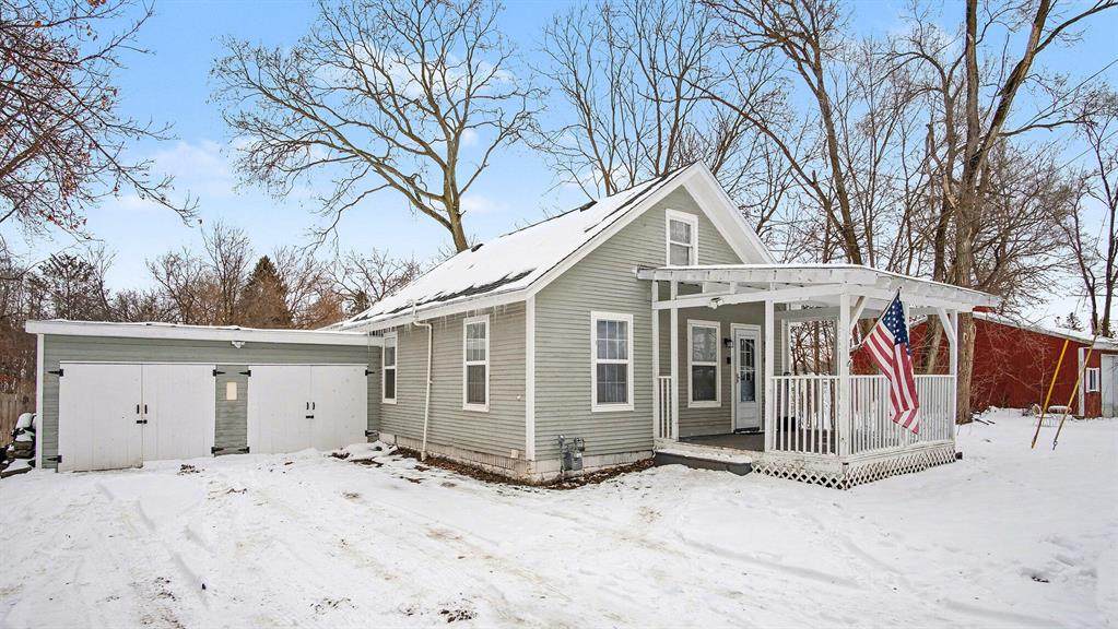 516 Catherine Street - Photo 1