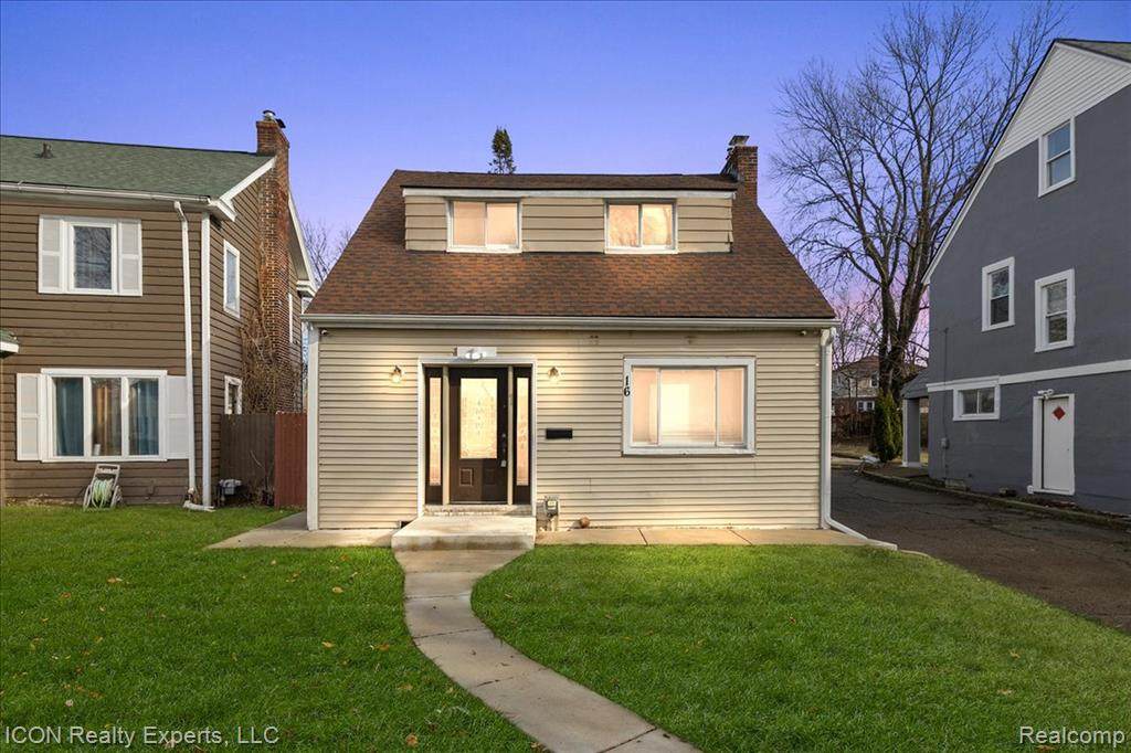 16 Utica Road - Photo 1