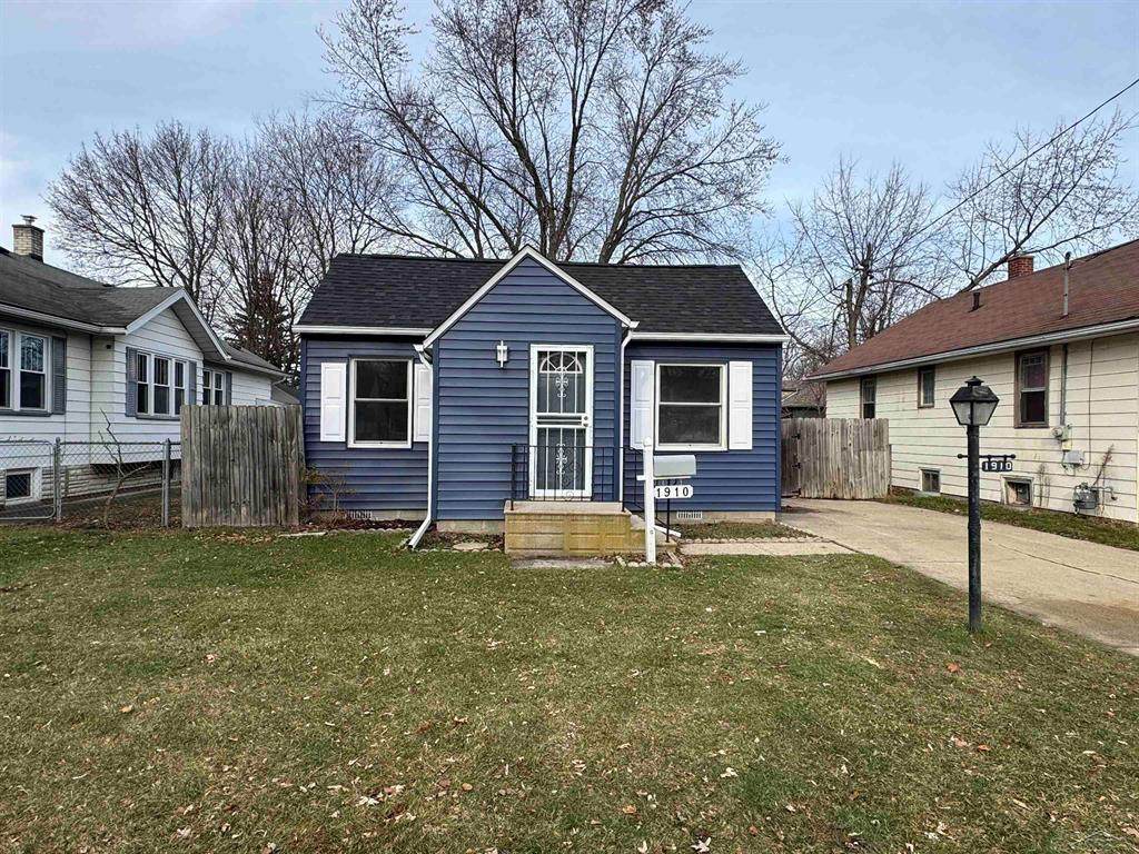 1910 Allegan Street - Photo 1