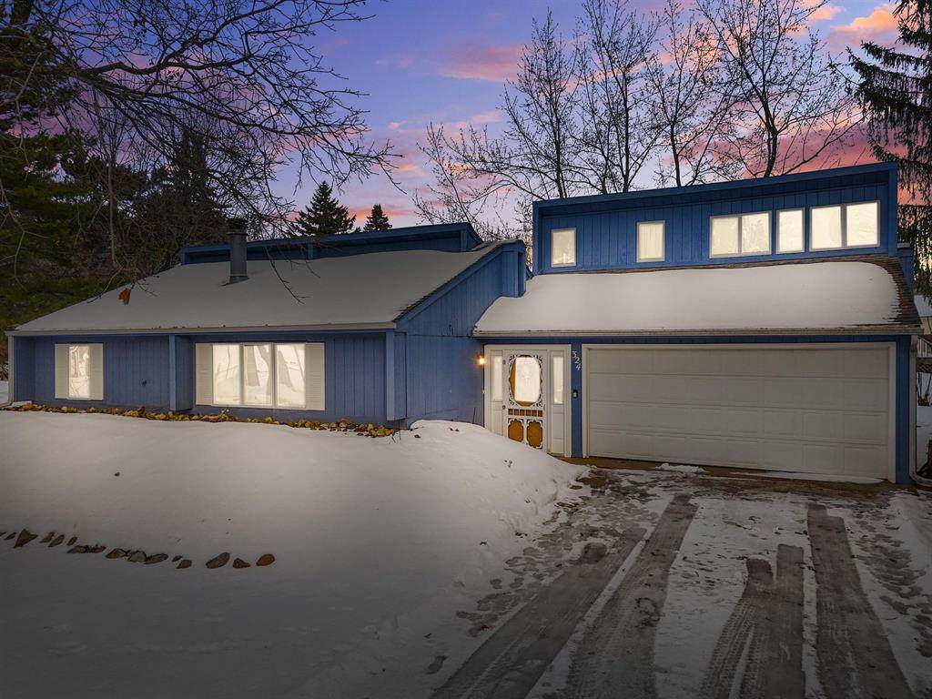 324 Marion Street - Photo 1