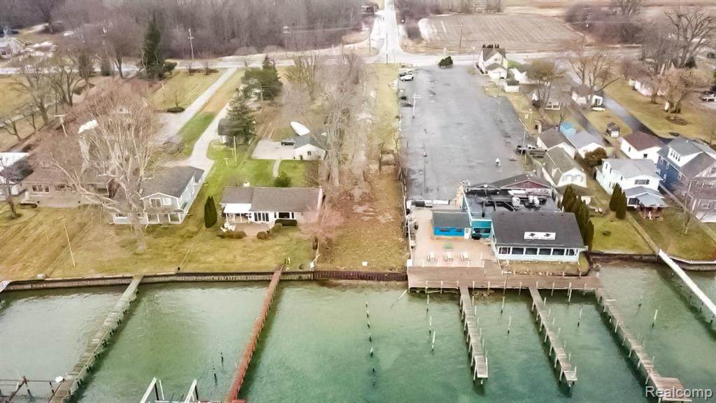 7503 River Road - Photo 1
