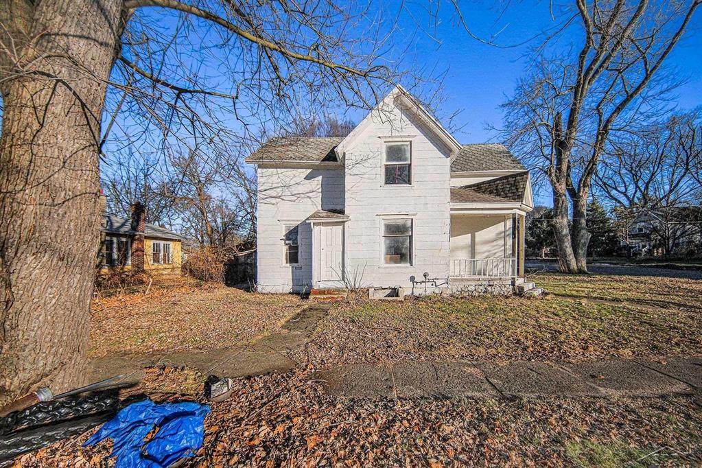 1103 Sydenham Street - Photo 1