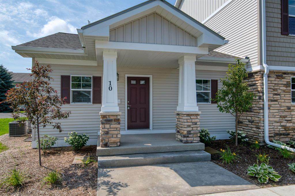 1548 Simsbury Street - Photo 1