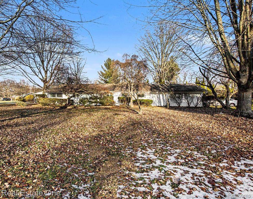 7251 Cottonwood Knoll - Photo 1
