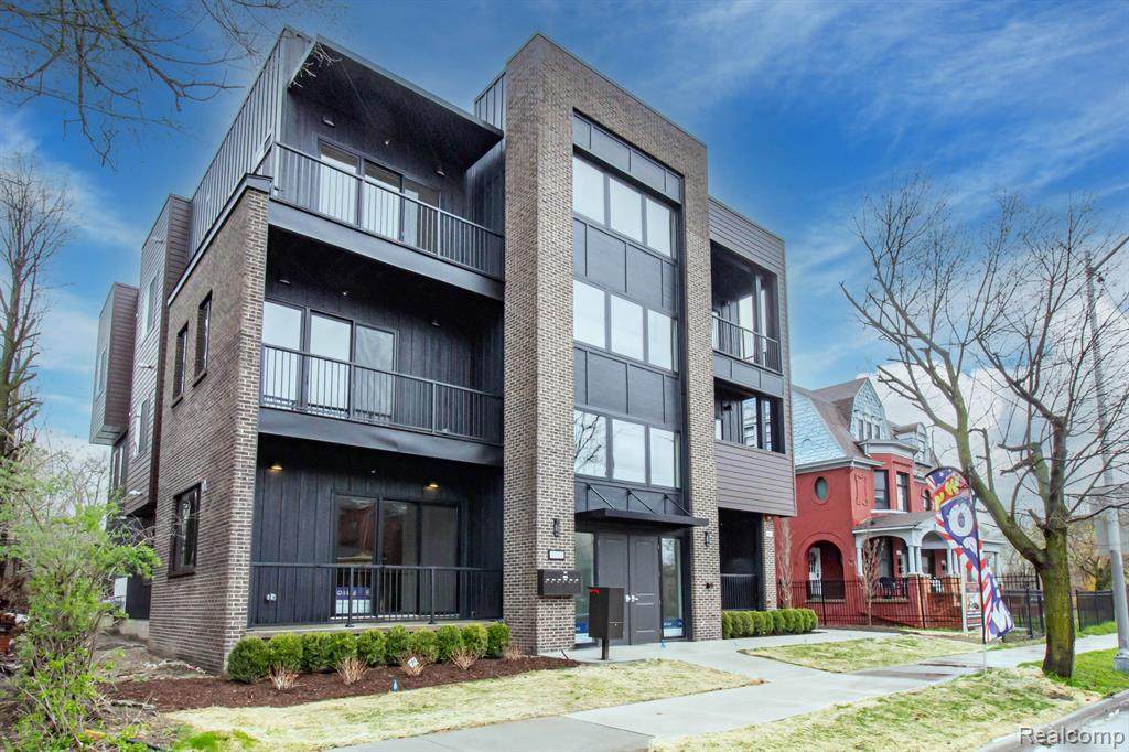 4130 Trumbull Street - Photo 1